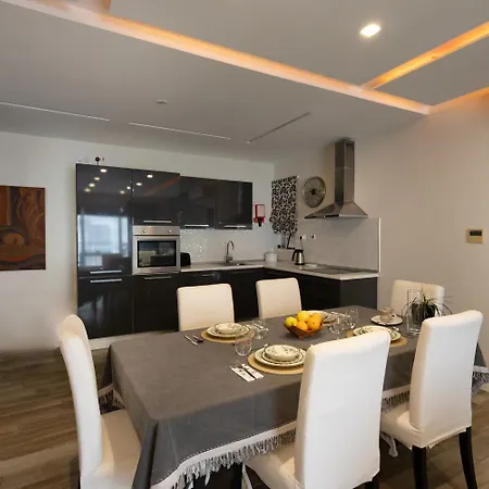 Four Seasons 9 Apartamento *