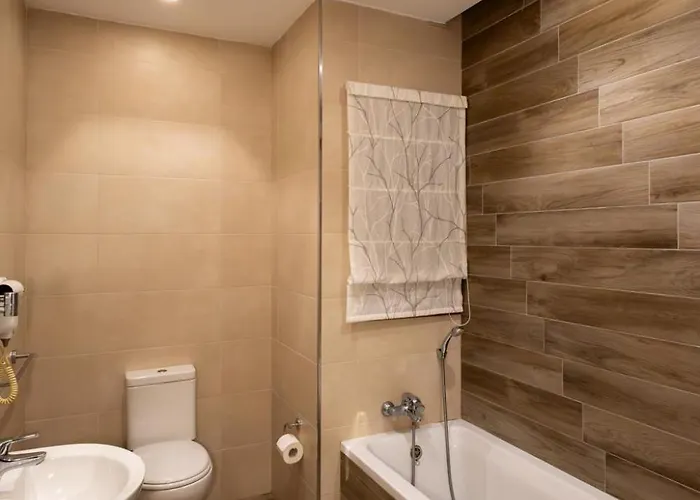 Four Seasons 9 * Σεντ Πόλς Μπέι